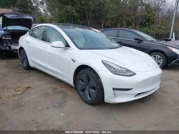 5YJ3E1EB4JF086012 2018 TESLA MODEL 3 - Image 1