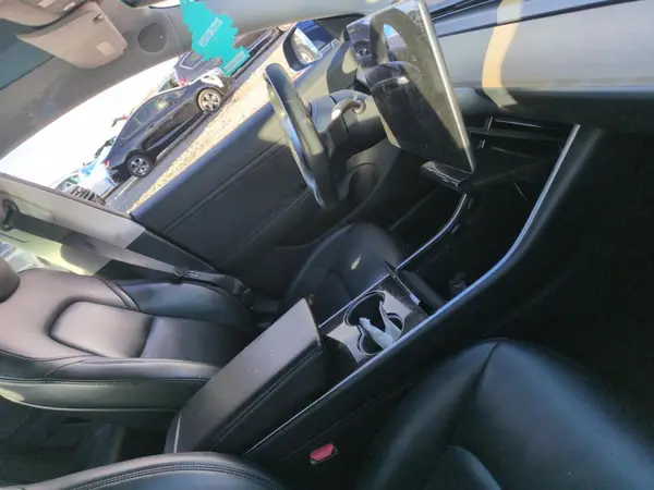 5YJ3E1EB4JF090237 2018 TESLA MODEL 3 - Image 8