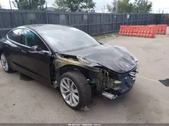 5YJ3E1EB4JF090318 2018 TESLA MODEL 3