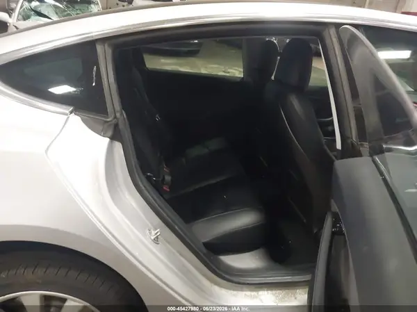 5YJ3E1EB4JF091288 2018 TESLA MODEL 3 - Image 8