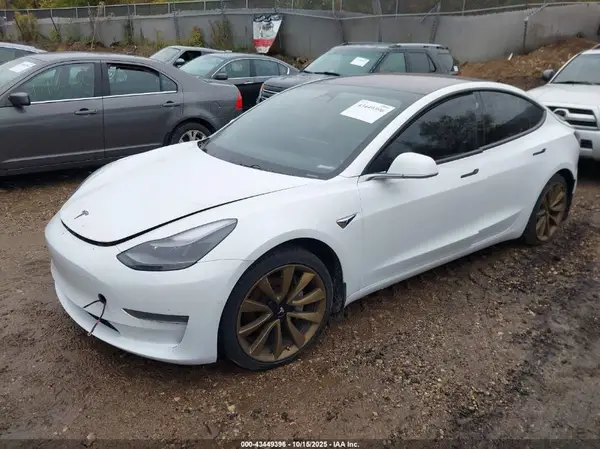 5YJ3E1EB4JF092294 2018 TESLA MODEL 3 - Image 2