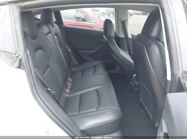 5YJ3E1EB4JF092294 2018 TESLA MODEL 3 - Image 8