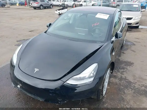5YJ3E1EB4JF092960 2018 TESLA MODEL 3 - Image 2
