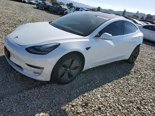 5YJ3E1EB4JF093882 2018 TESLA MODEL 3 - Image 1