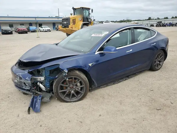 5YJ3E1EB4JF094563 2018 TESLA MODEL 3 - Image 1