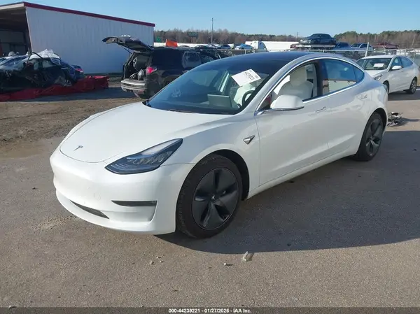 5YJ3E1EB4JF096703 2018 TESLA MODEL 3 - Image 2