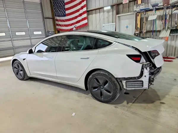 5YJ3E1EB4JF096765 2018 TESLA MODEL 3 - Image 2