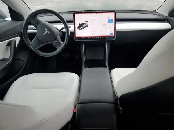 5YJ3E1EB4JF097124 2018 TESLA MODEL 3 - Image 8