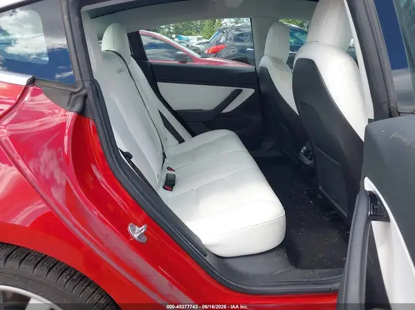 5YJ3E1EB4JF097639 2018 TESLA MODEL 3 - Image 8