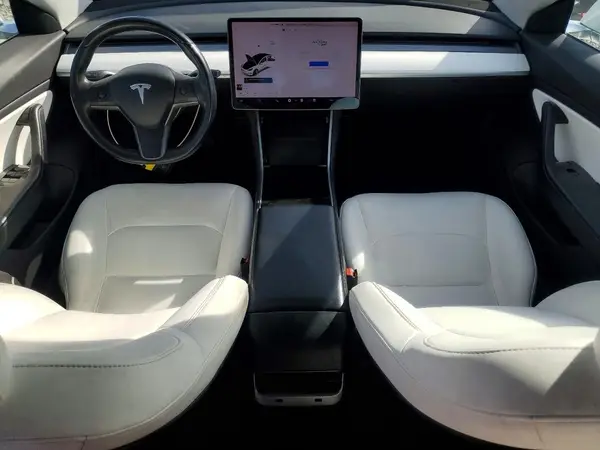 5YJ3E1EB4JF097950 2018 TESLA MODEL 3 - Image 8