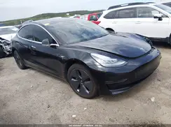 5YJ3E1EB4JF098242 2018 TESLA MODEL 3