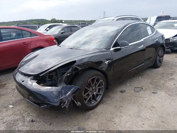 5YJ3E1EB4JF098242 2018 TESLA MODEL 3 - Image 2