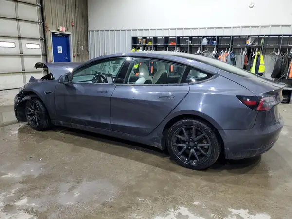 5YJ3E1EB4JF099469 2018 TESLA MODEL 3 - Image 2