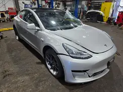 5YJ3E1EB4JF104542 2018 TESLA MODEL 3