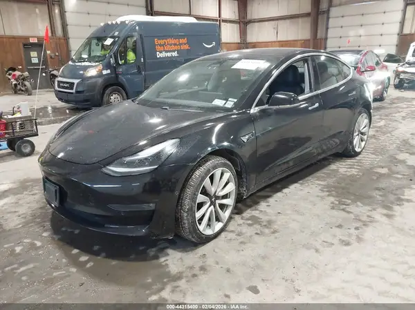 5YJ3E1EB4JF110048 2018 TESLA MODEL 3 - Image 2