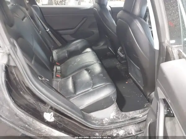 5YJ3E1EB4JF110048 2018 TESLA MODEL 3 - Image 8