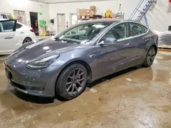 5YJ3E1EB4JF110261 2018 TESLA MODEL 3