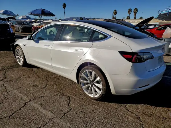 5YJ3E1EB4JF112284 2018 TESLA MODEL 3 - Image 2