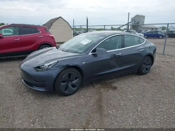 5YJ3E1EB4JF112379 2018 TESLA MODEL 3 - Image 2