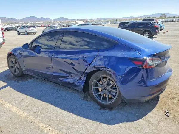 5YJ3E1EB4JF114858 2018 TESLA MODEL 3 - Image 2