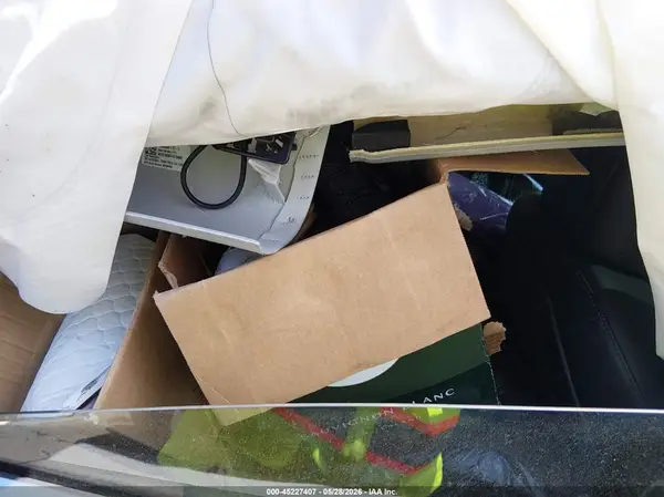 5YJ3E1EB4JF115895 2018 TESLA MODEL 3 - Image 8