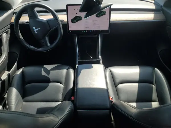 5YJ3E1EB4JF116531 2018 TESLA MODEL 3 - Image 8
