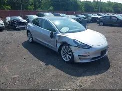 5YJ3E1EB4JF116870 2018 TESLA MODEL 3