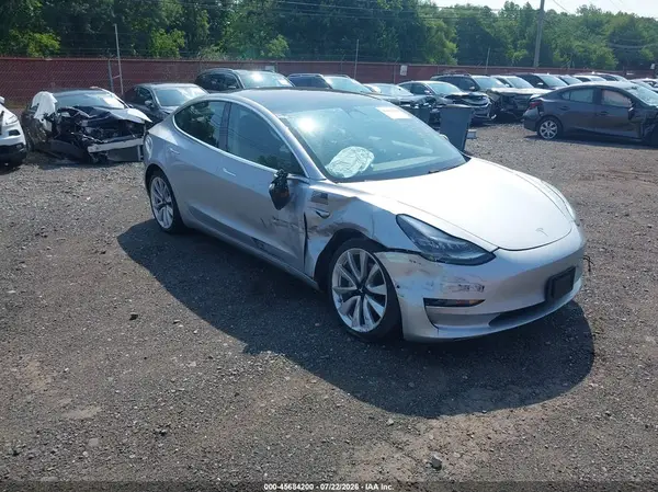5YJ3E1EB4JF116870 2018 TESLA MODEL 3 - Image 1