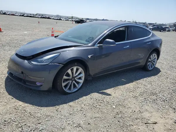 5YJ3E1EB4JF121101 2018 TESLA MODEL 3 - Image 1