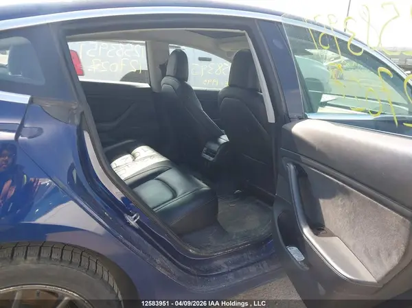 5YJ3E1EB4JF127027 2018 TESLA MODEL 3 - Image 8