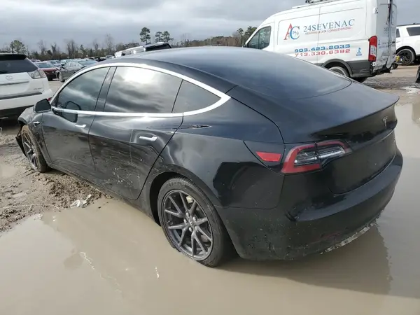 5YJ3E1EB4JF127352 2018 TESLA MODEL 3 - Image 2