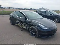 5YJ3E1EB4JF127402 2018 TESLA MODEL 3