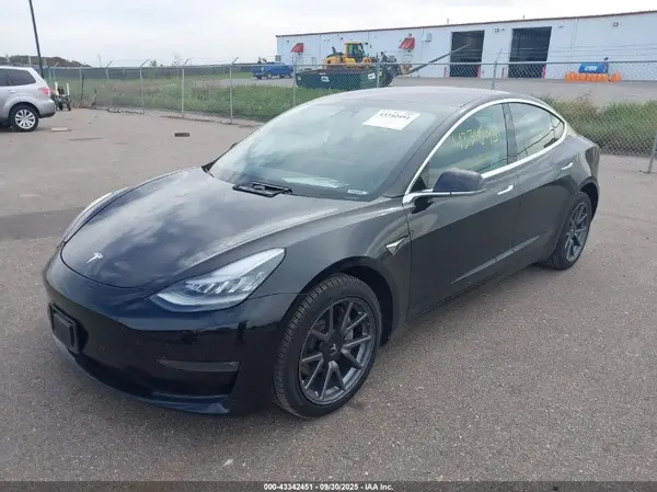 5YJ3E1EB4JF127402 2018 TESLA MODEL 3 - Image 2