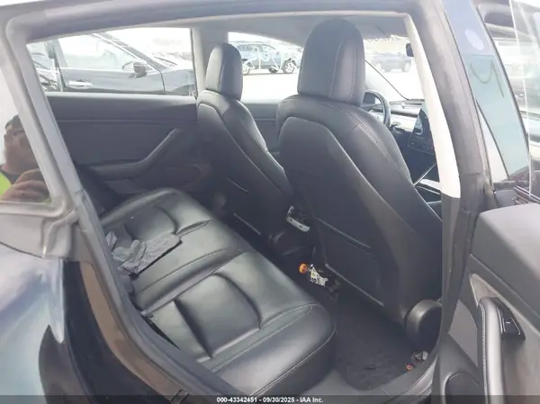 5YJ3E1EB4JF127402 2018 TESLA MODEL 3 - Image 8