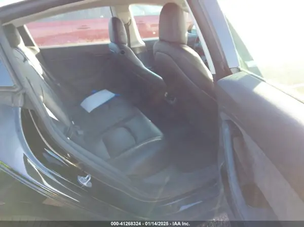 5YJ3E1EB4JF129764 2018 TESLA MODEL 3 - Image 8