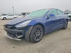 5YJ3E1EB4JF130283 2018 TESLA MODEL 3
