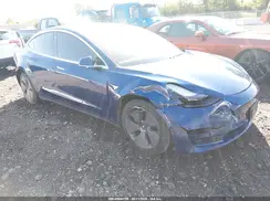 5YJ3E1EB4JF130879 2018 TESLA MODEL 3