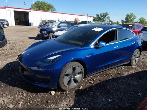 5YJ3E1EB4JF130879 2018 TESLA MODEL 3 - Image 2