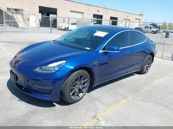 5YJ3E1EB4JF131076 2018 TESLA MODEL 3 - Image 2