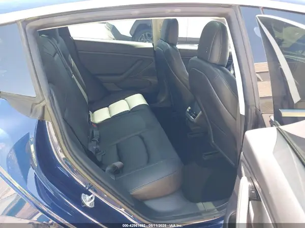 5YJ3E1EB4JF131076 2018 TESLA MODEL 3 - Image 8
