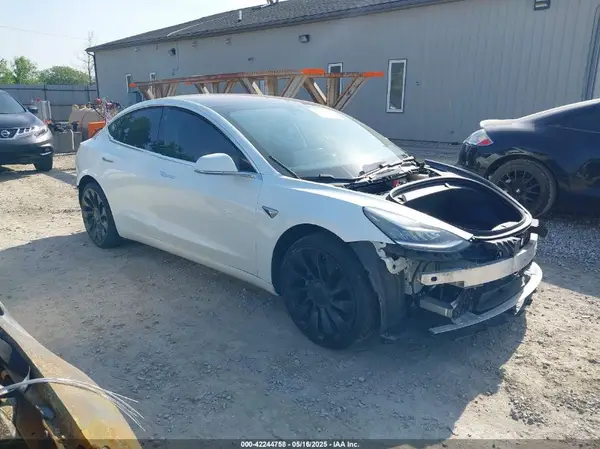 5YJ3E1EB4JF131269 2018 TESLA MODEL 3 - Image 1