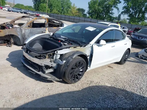5YJ3E1EB4JF131269 2018 TESLA MODEL 3 - Image 2