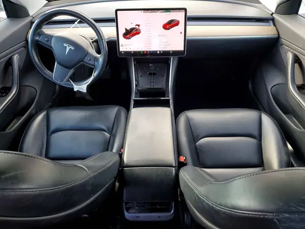 5YJ3E1EB4JF133670 2018 TESLA MODEL 3 - Image 8