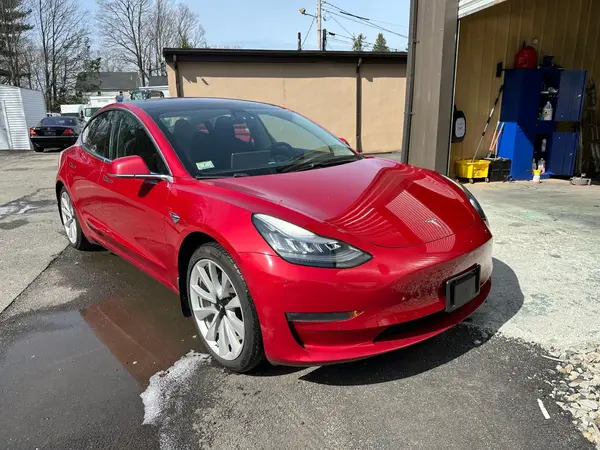 5YJ3E1EB4JF146256 2018 TESLA MODEL 3 - Image 1
