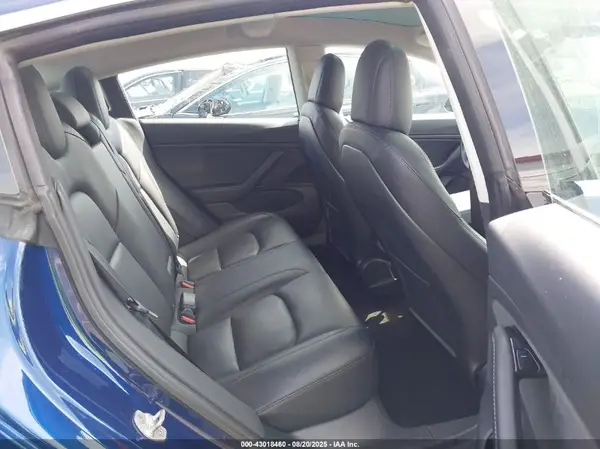 5YJ3E1EB4JF146483 2018 TESLA MODEL 3 - Image 8