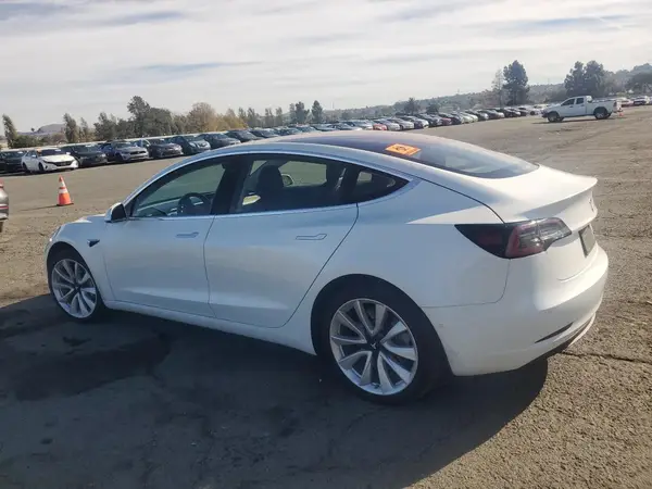 5YJ3E1EB4JF146712 2018 TESLA MODEL 3 - Image 2
