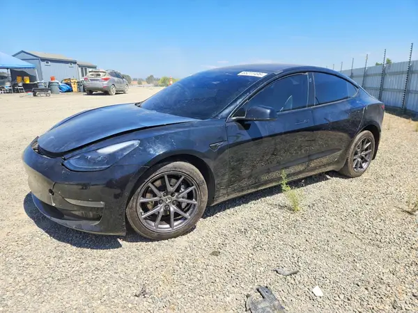5YJ3E1EB4JF170623 2018 TESLA MODEL 3 - Image 1