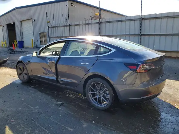 5YJ3E1EB4JF183937 2018 TESLA MODEL 3 - Image 2