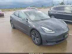 5YJ3E1EB4JF183940 2018 TESLA MODEL 3