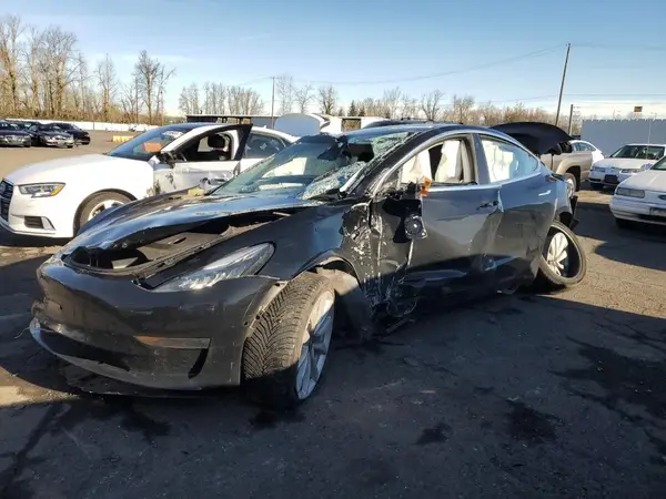 5YJ3E1EB4JF184814 2018 TESLA MODEL 3 - Image 1